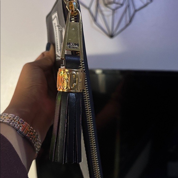 Moschino Black Clutch with Sign Graphic Shop stop - Picture 6 of 9